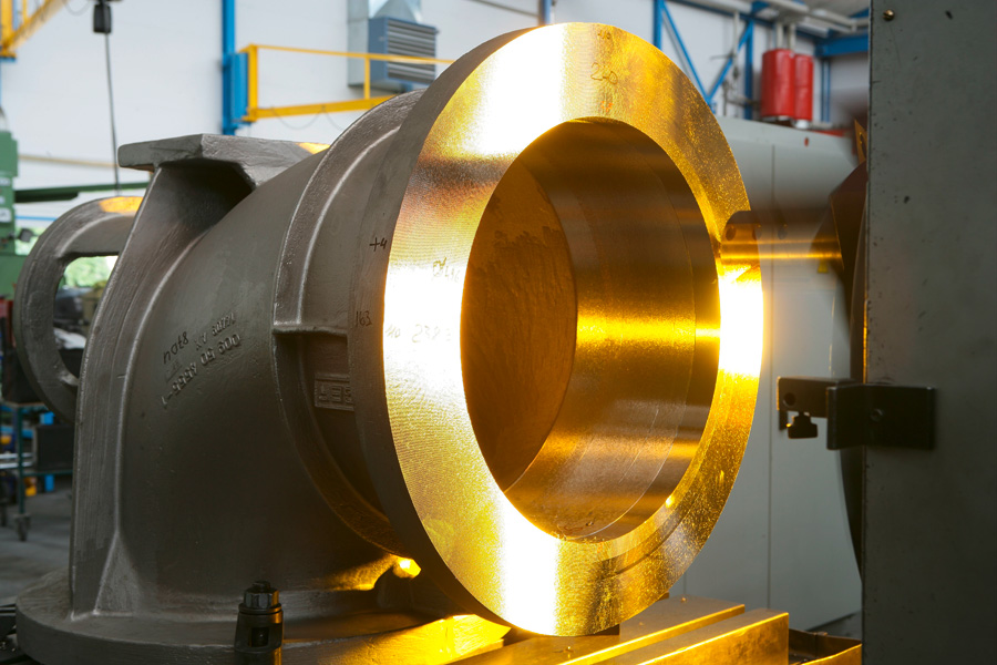 Casing of an Egger Elbow Propeller Pump on a CNC machining center